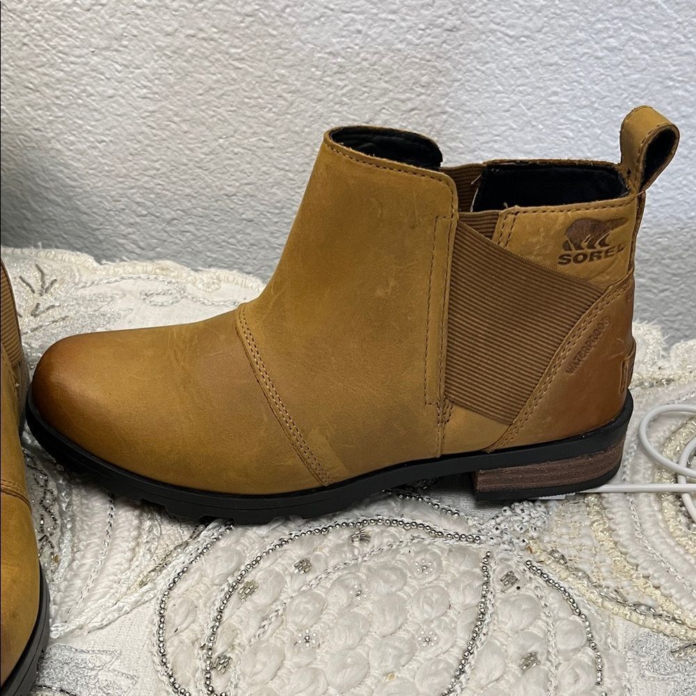 🎉HP🎉 Sorel Brown Leather Ankle Booties (Size 7) - Picture 3 of 16